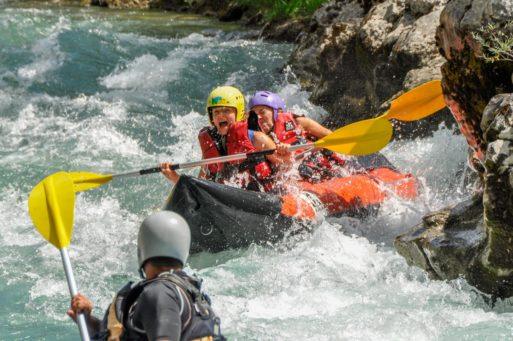 un groupe Aquareve en Rafting près de nice 